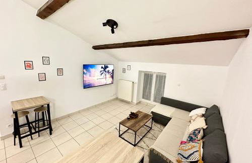 Spacieux & Charmant 2 chambres - Lyon Bron Eurexpo - Foto 2