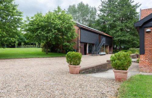 The Cart Lodge at Grove Barn - Photo 1