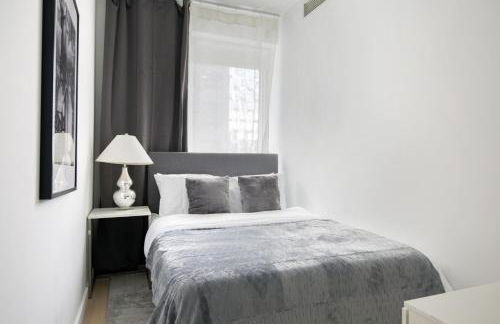 Modern 2BD in Midtown with Washer and Dryer in-unit - Foto 17