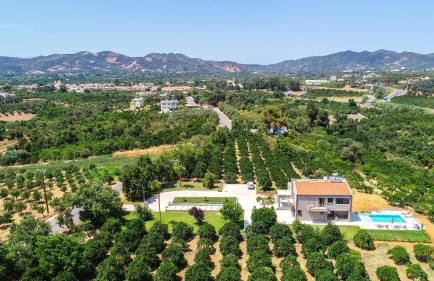 Villa Florentina at Chania Suburbs With Private Pool and BBQ - Photo 3