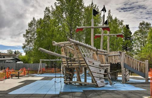 8 Mi to Dtwn Achorage! Home with Pet-Friendly Yard - Foto 32