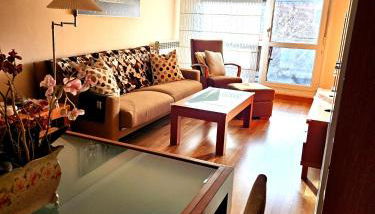 Red Wine Haro, piscina y parking - Foto 2