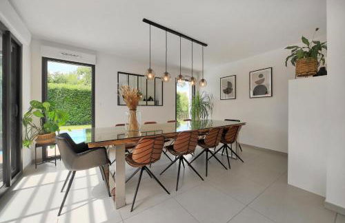 La Villa Sainghin - Piscine et Jacuzzi Privé - Foto 19