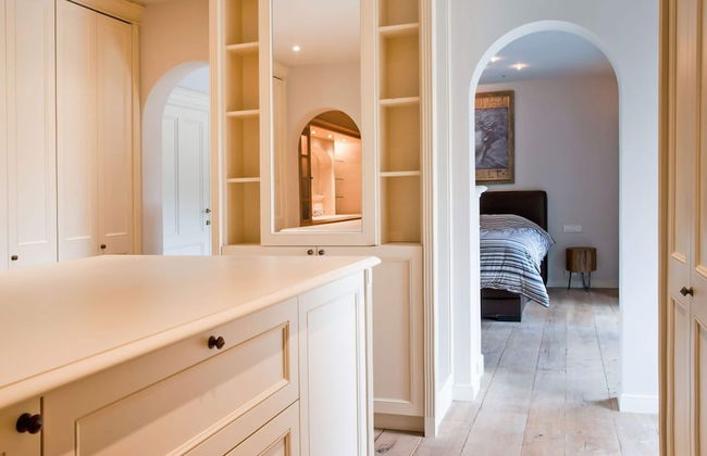 Majestic Villa With Pool and Sauna - Photo 8