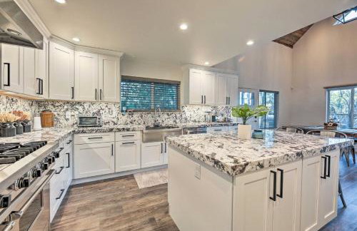 Mtn-View Cabin 404 with Deck in Payson! - Photo 7