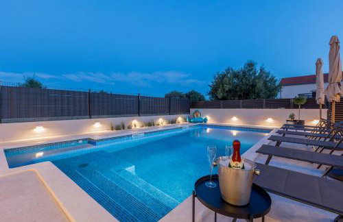 Luxury Villa Diana with heated pool and jacuzzi - Foto 59