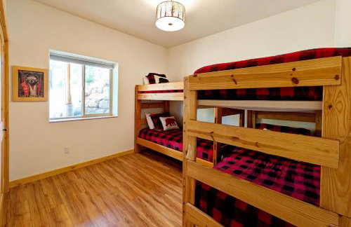 New Log Home, Hot Tub For 8, Views! - Foto 30