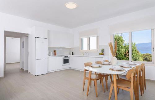 BeachSide Escape Apartments - Photo 12