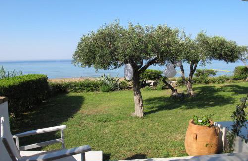 Seafront Calista Beach House With Garden - Foto 8