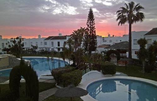 Precioso duplex con piscina en Real de la Barrosa - Foto 1