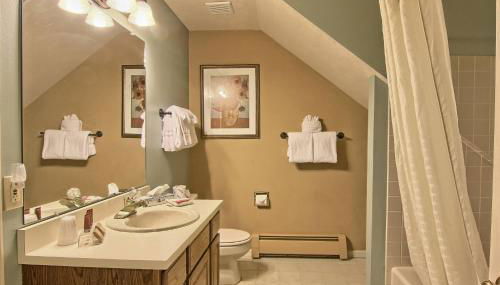 210 Pointes North Inn - Photo 4