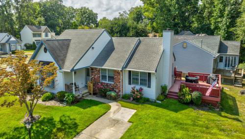 A Shore Thing - Spacious House w Large Deck, BBQ, Linens & Pet Friendly - Foto 2, Garden view