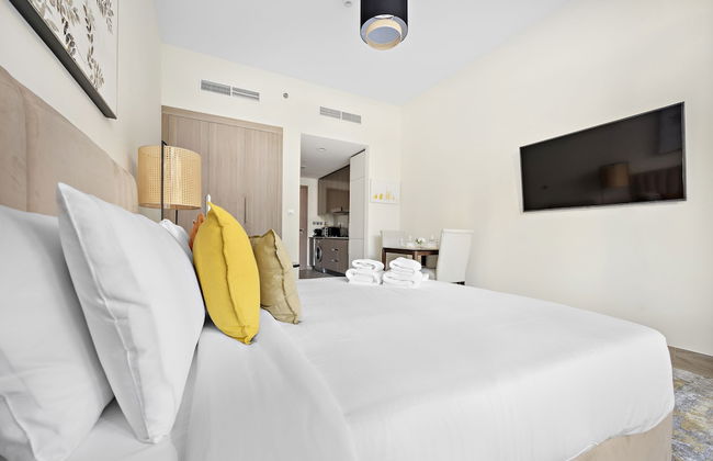 WelHome - Your Dubai Getaway: Cozy Studio at Azizi Rivera 4 - Photo 5