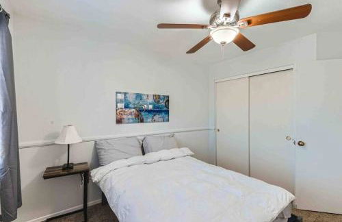 Modern Spacious 3 BR Home Pool and Game - Foto 9