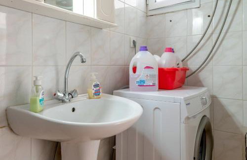 Traditional House in Velies - Photo 20