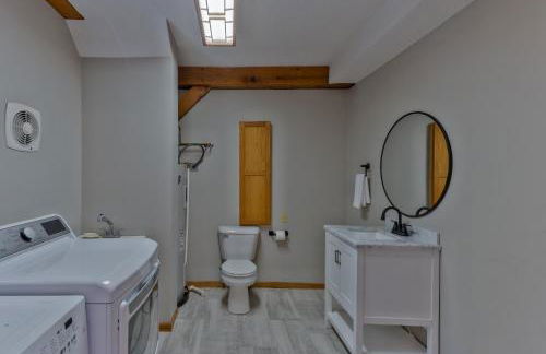 Custom Waterfront Lodge, 4 bed, 4 Bath, Sleeps 12! - Foto 14