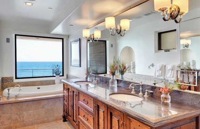 Malibu Beach House Bliss by Avantstay Beachfront + Private Beach Access - Foto 9