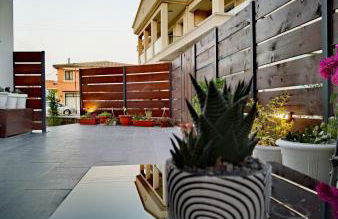 Elia Room & Garden II - Photo 7