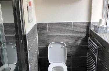 4 bedroom luxurious detached home - Photo 9