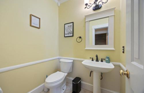 Low Country Gem with Heated Pool Games and Hot Tub - Photo 34