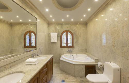 Villa Visanty with Private Pool & Access to Beach - Foto 17