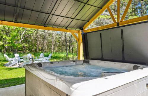 The Goat and Cherry - Dogs, Fire Pit & Hot Tub, Escape to Sister Bay! - Foto 35