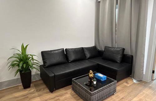 Newly Gated Stylish Steps to Hollywood 2B2B - Foto 11