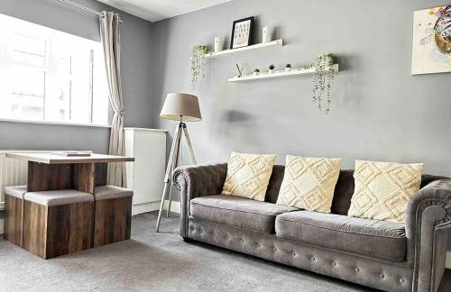 Spacious Southampton City Apartment with Courtyard - Foto 1