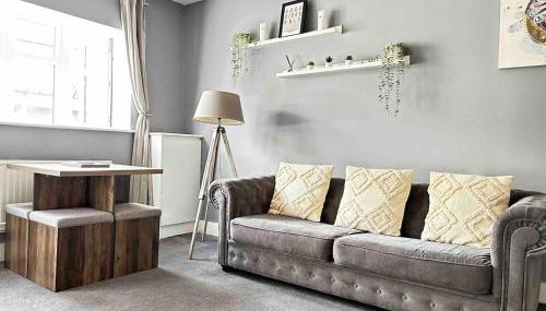 Spacious Southampton City Apartment with Courtyard - Foto 1