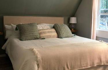 Cozy Cottage w Hot Tub, 5 min walk to Main St - Foto 5