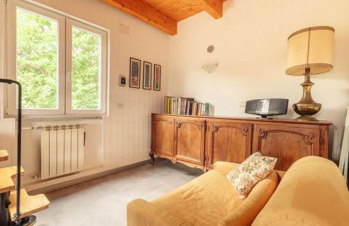 8 beds- surrounded by greenery with parking - Foto 14