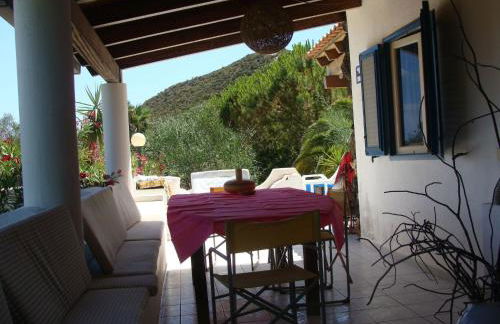 Holiday Home Villa Noir in Vulcanello by Interhome - Foto 1