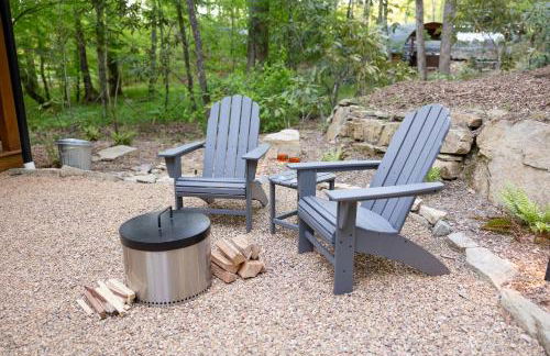 Airstream w Bathtub, River, & Hot Tub - Foto 34