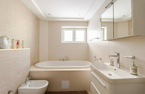 Blue Views Villa with Heated Pool and Jacuzzi - Photo 24