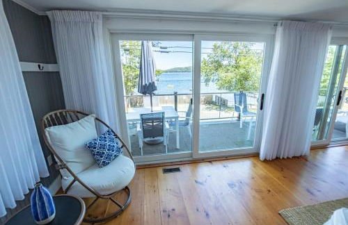 Beautiful Home 30 Feet from the Sand at Spofford Lake! - Foto 18