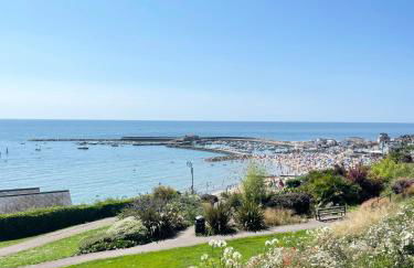 2 The Old Canteen, Two Minute Walk To Beach - Photo 12