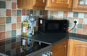 Peaceful 2-Bed Bungalow with Garden & Parking in Bramley Village, Rotherham - Foto 23