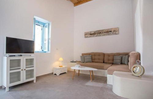 Traditional Luxury House - Photo 2