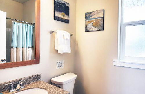 Ocean Front Cottage! Dog Friendly! - Beach Nut - Foto 9