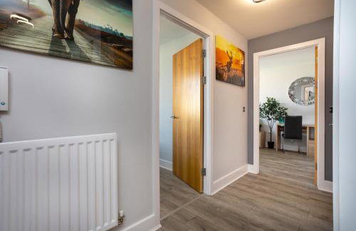 Vista Verde - Luxury City Penthouse 2BR - Sleeps up to 6 - Parking - Photo 56