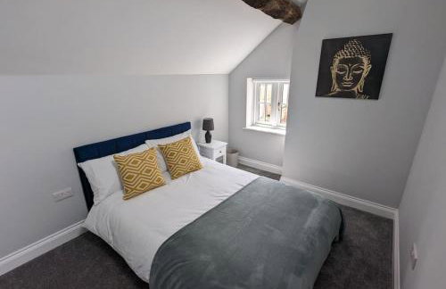 31 High Street - Modern & Stylish 2-bed Apartment - inc parking - Photo 5