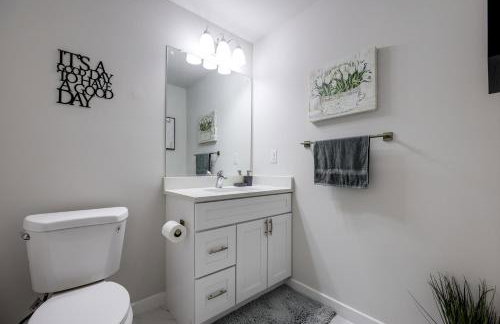 1 Mile to Quantico 5BR Home with Game Room! - Foto 13