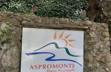 6 Kilometri dal Mare e dall'Aspromonte Motta San Giovanni Visita Canyon e Castello - Foto 27