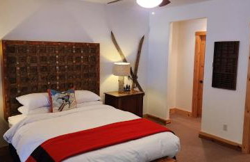 Sundance Spacious Vaulted Ceiling cabin, Hot tub, huge lawn - Foto 33