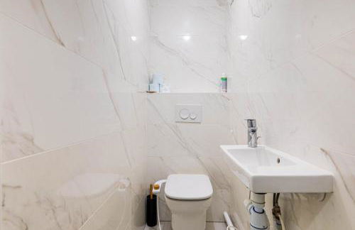 GuestReady - Charming Retreat with a terrace - Foto 7