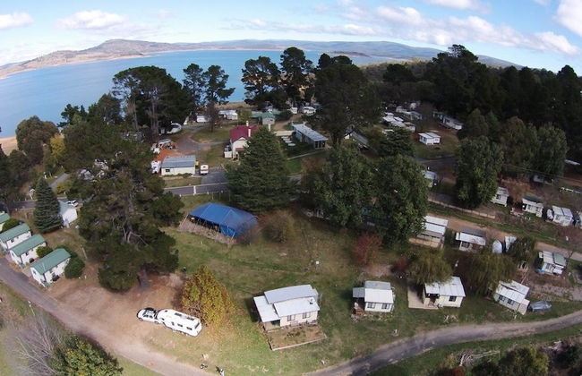 Rainbow Pines Tourist Caravan Park - Foto 1