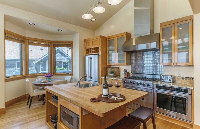 The Castle Rock Estate by Avantstay Steps From Arch Cape Beach w/ Hot Tub & Sauna - Foto 18