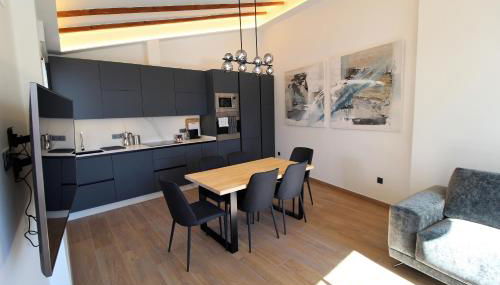 Atico loft de lujo con terraza espectacular y vista a los 2 castillos - Photo 3