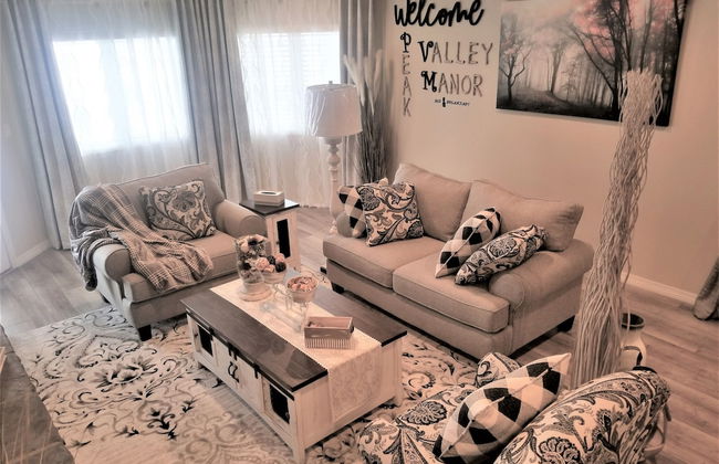 Peak Valley Manor, a Modern Farmhouse - Foto 30