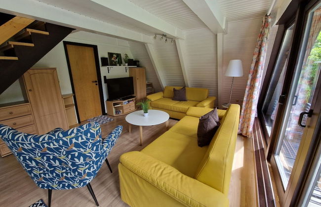 Wooden Bungalow With a Terrace, in a Wooded Area - Foto 11